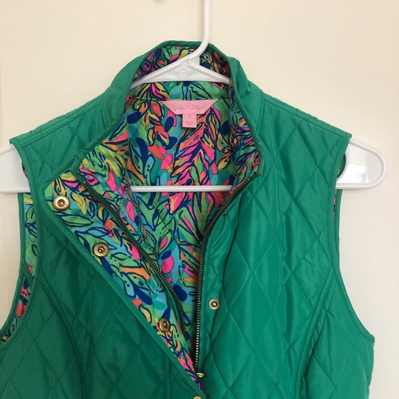 Green Getaway Quilted Vest - Picture 9 of 9